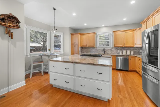 $500,000 | 702 Bogey Boulevard, Seneca, SC 29678