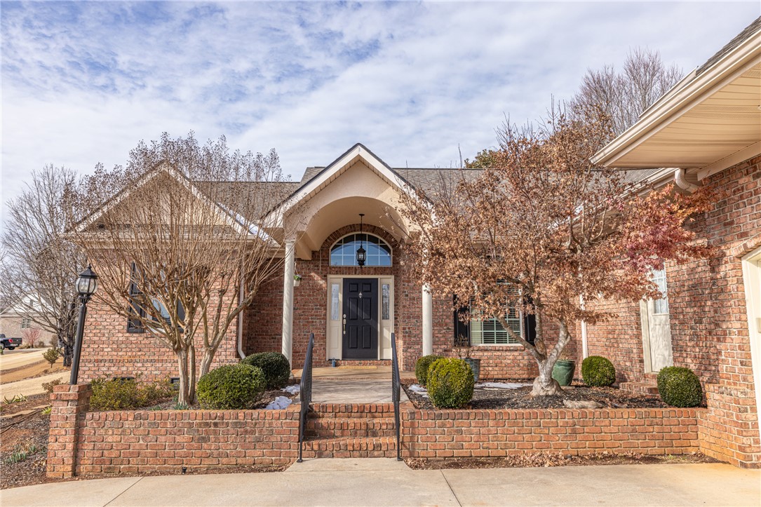 702 Bogey Boulevard Seneca, SC 29678 - Photo 3 of 50