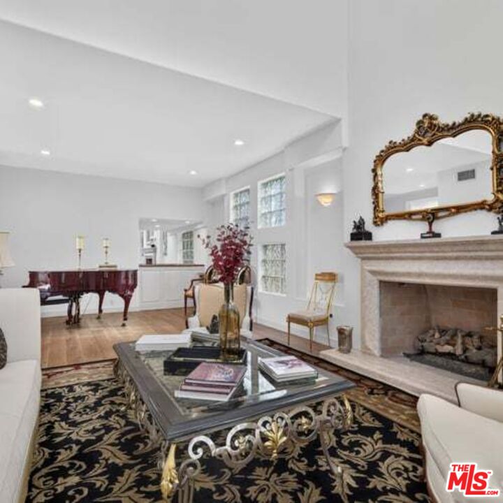 12699 Promontory Road Los Angeles, CA 90049 - Photo 10 of 69 Gallery Image 10