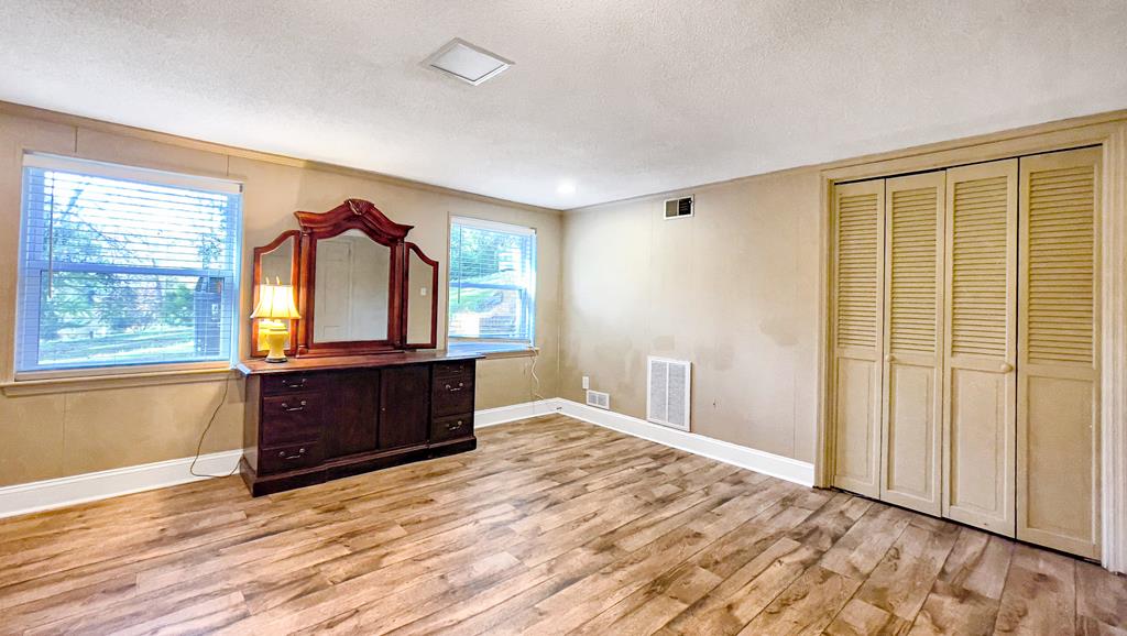 304 Hunting Road Greenwood, SC 29646 - Photo 33 of 35 Gallery Image 33