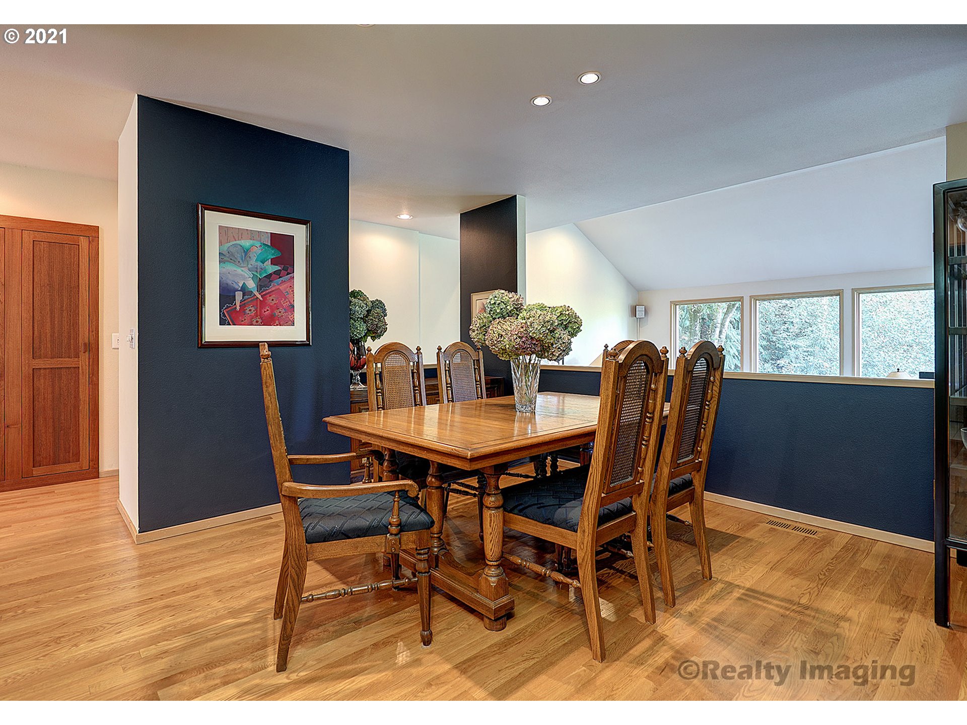 7402 Northwest Penridge Road Portland, OR 97229 - Photo 6 of 32 a dining room with furniture and window