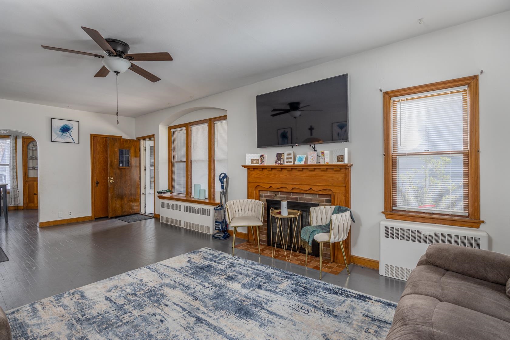 714 North Oneida Street Appleton, WI 54911 - Photo 3 of 25