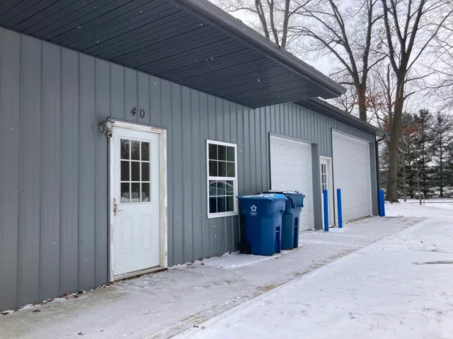 $349,000 | 40 Lane 254 Hamilton Lake, Hamilton, IN 46742