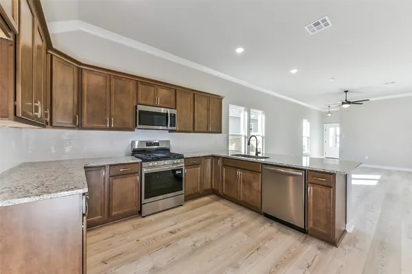 $265,430 | 822 Countryside Glade Lane, Rosharon, TX 77583