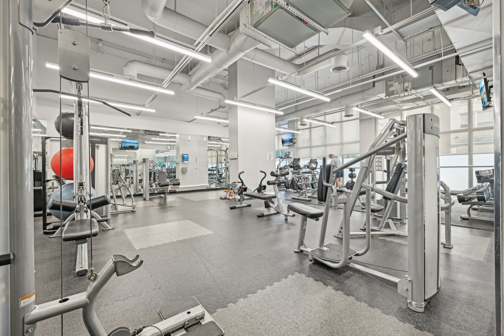 655 West Irving Park Road, Unit 5306 Chicago, IL 60613 - Photo 28 of 36