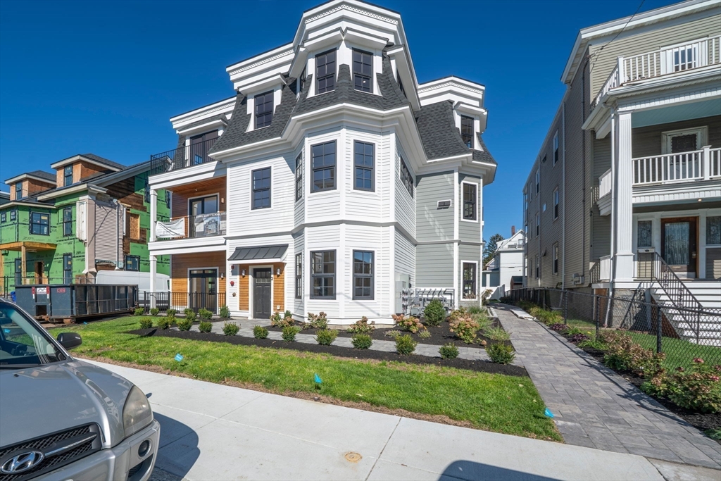 33 Pearl Street, Unit 1 Boston, MA 02125 - Photo 18 of 22