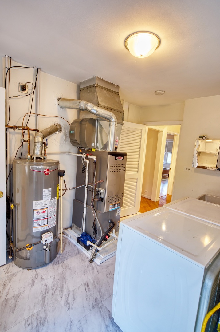 5955 North Keating Avenue Chicago, IL 60646 - Photo 15 of 22 a view of a room with gym equipment