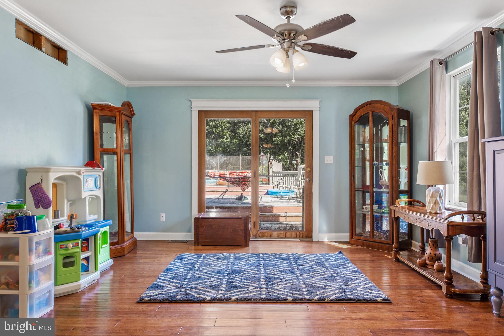 300 Ramah Road Bridgeton, NJ 08302 - Photo 4 of 41 a living room with furniture rug and window
