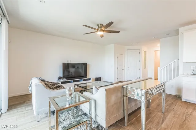 $468,998 | 2935 Gaffer Film Street, Las Vegas, NV 89156