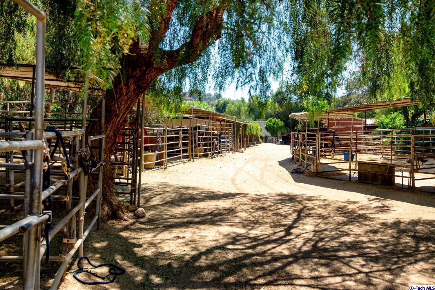 10330 McBroom Street Sunland, CA 91040 - Photo 20 of 66