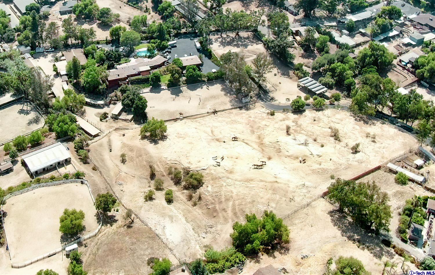 10330 McBroom Street Sunland, CA 91040 - Photo 5 of 66