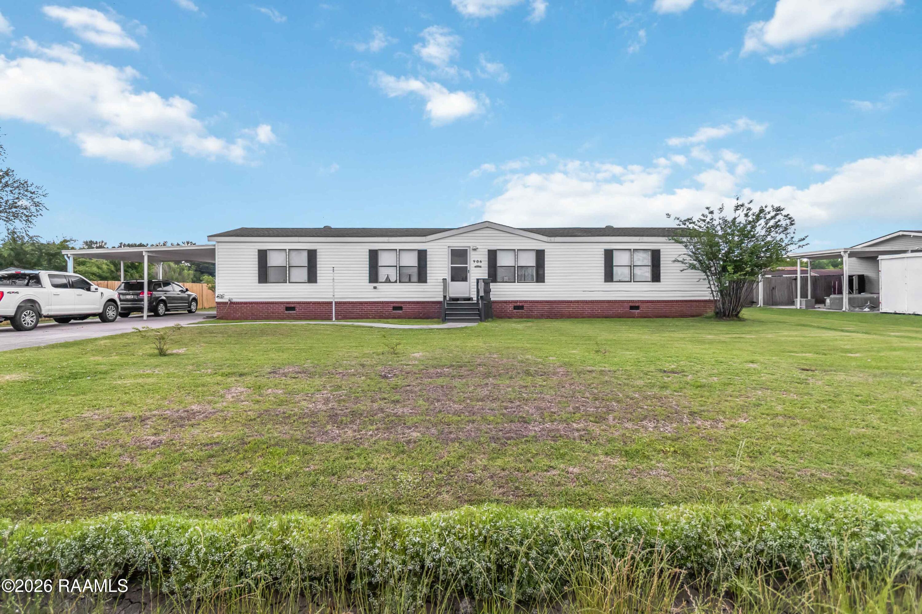 906 Troy Road New Iberia, LA 70563 - Photo 2 of 31 002