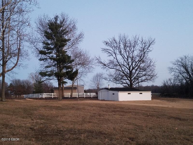 13381 Hamilton Pike Road Whittington, IL 62897 - Photo 3 of 25 Gallery Image 3