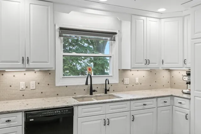 $699,000 | N8283 North McKinley Beach Road, Beaver Dam, WI 53916