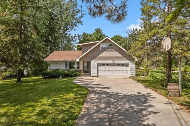 $699,000 | N8283 North McKinley Beach Road, Beaver Dam, WI 53916