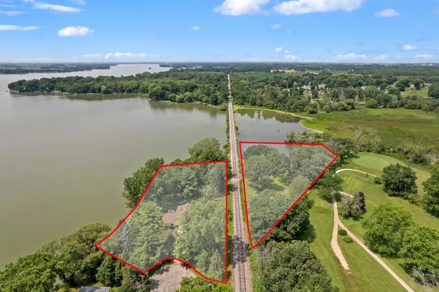 $699,000 | N8283 North McKinley Beach Road, Beaver Dam, WI 53916