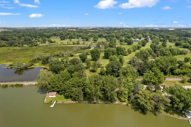 $699,000 | N8283 North McKinley Beach Road, Beaver Dam, WI 53916