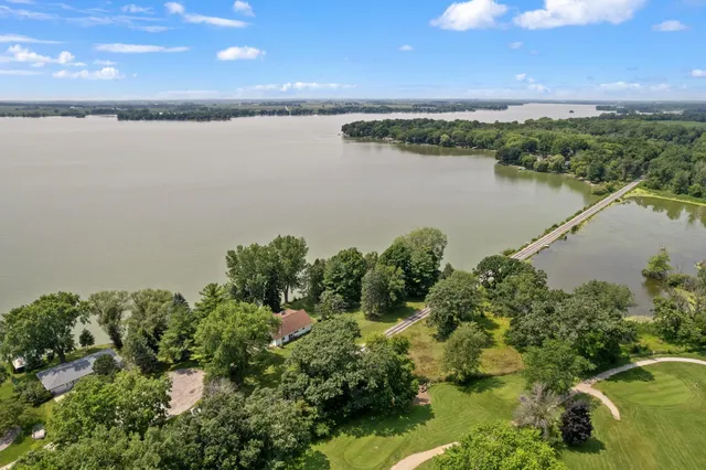 $699,000 | N8283 North McKinley Beach Road, Beaver Dam, WI 53916