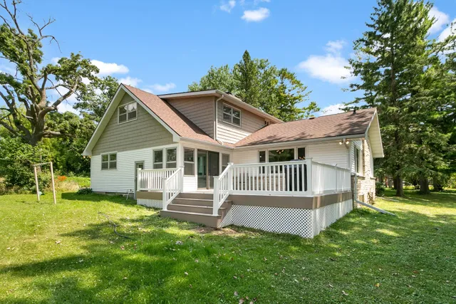 $699,000 | N8283 North McKinley Beach Road, Beaver Dam, WI 53916