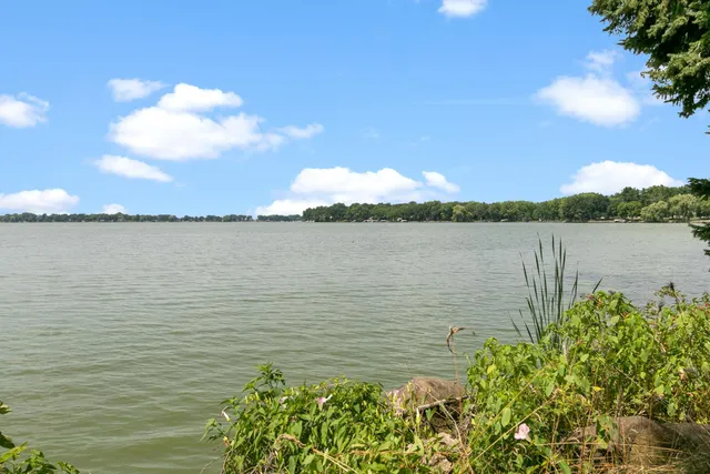 $699,000 | N8283 North McKinley Beach Road, Beaver Dam, WI 53916