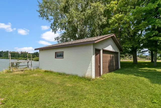 $699,000 | N8283 North McKinley Beach Road, Beaver Dam, WI 53916