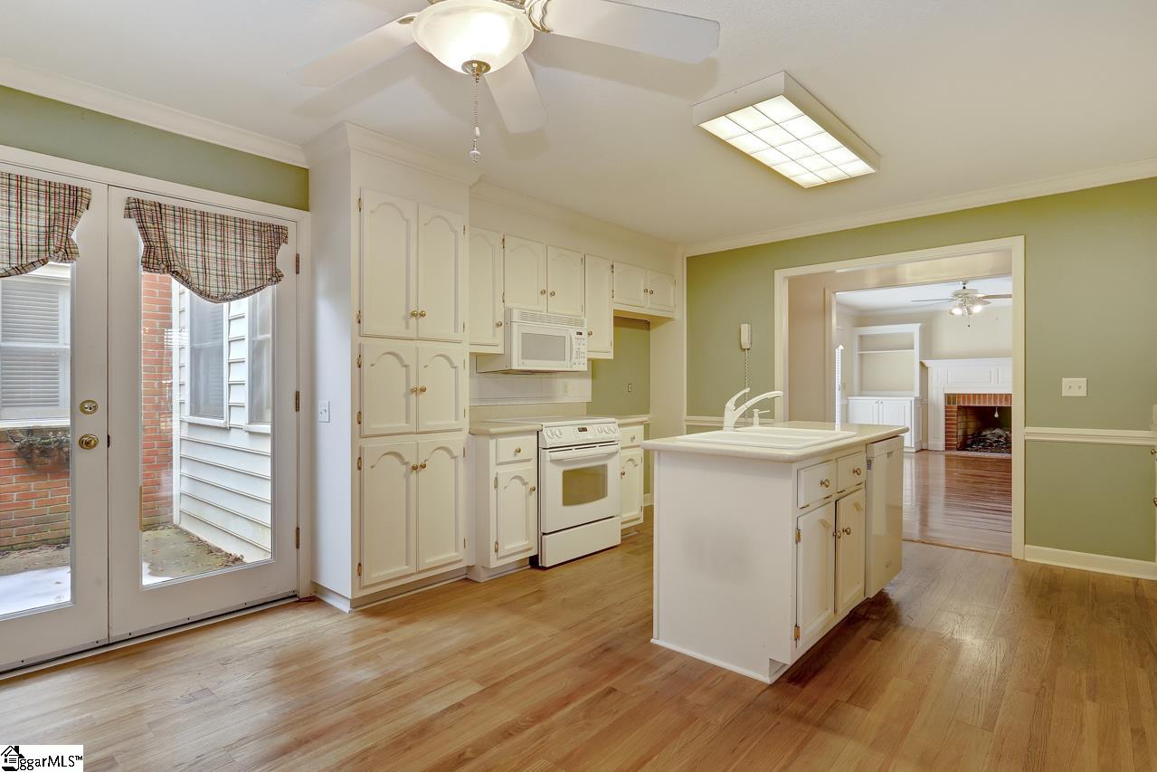 125 River Oaks Road Greer, SC 29650 - Photo 13 of 28 Gallery Image 13