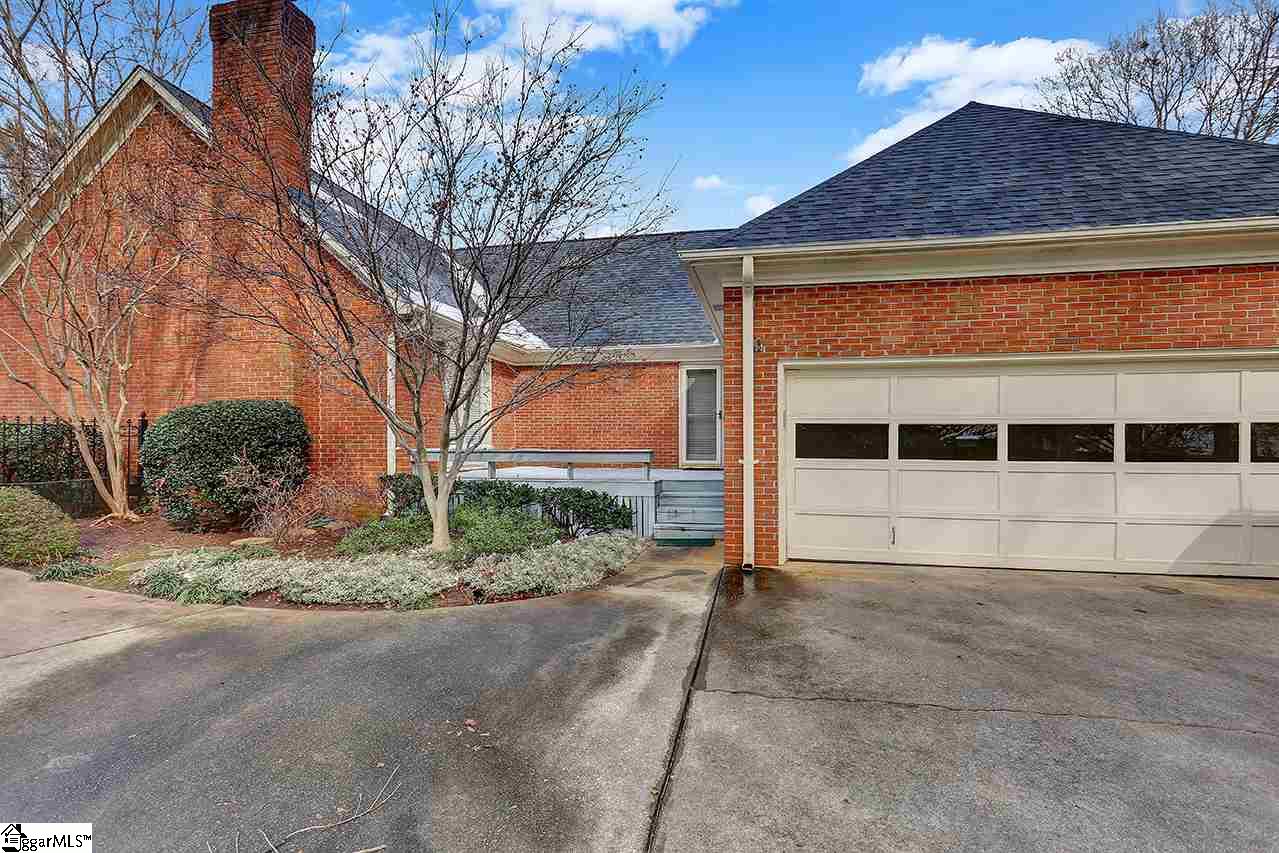 125 River Oaks Road Greer, SC 29650 - Photo 3 of 28 Gallery Image 3