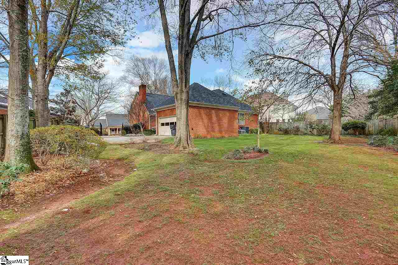 125 River Oaks Road Greer, SC 29650 - Photo 4 of 28 Gallery Image 4