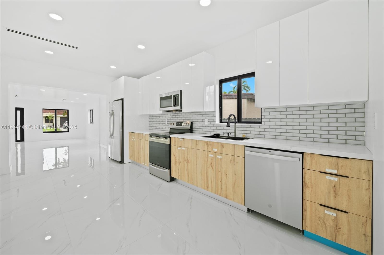 6401 Southwest 38th Street Miami, FL 33155 - Photo 17 of 32 Gallery Image 17