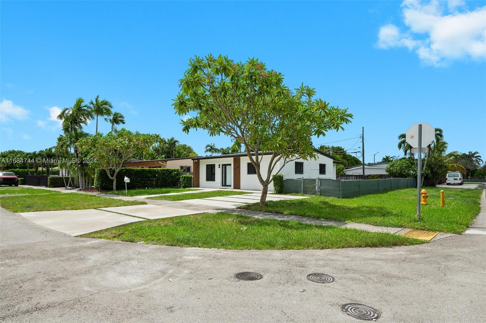 6401 Southwest 38th Street Miami, FL 33155 - Photo 3 of 32 Gallery Image 3