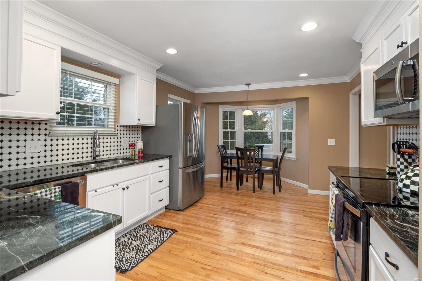 534 Hickory Ridge Court St. Louis, MO 63131 - Photo 13 of 34 Gallery Image 13