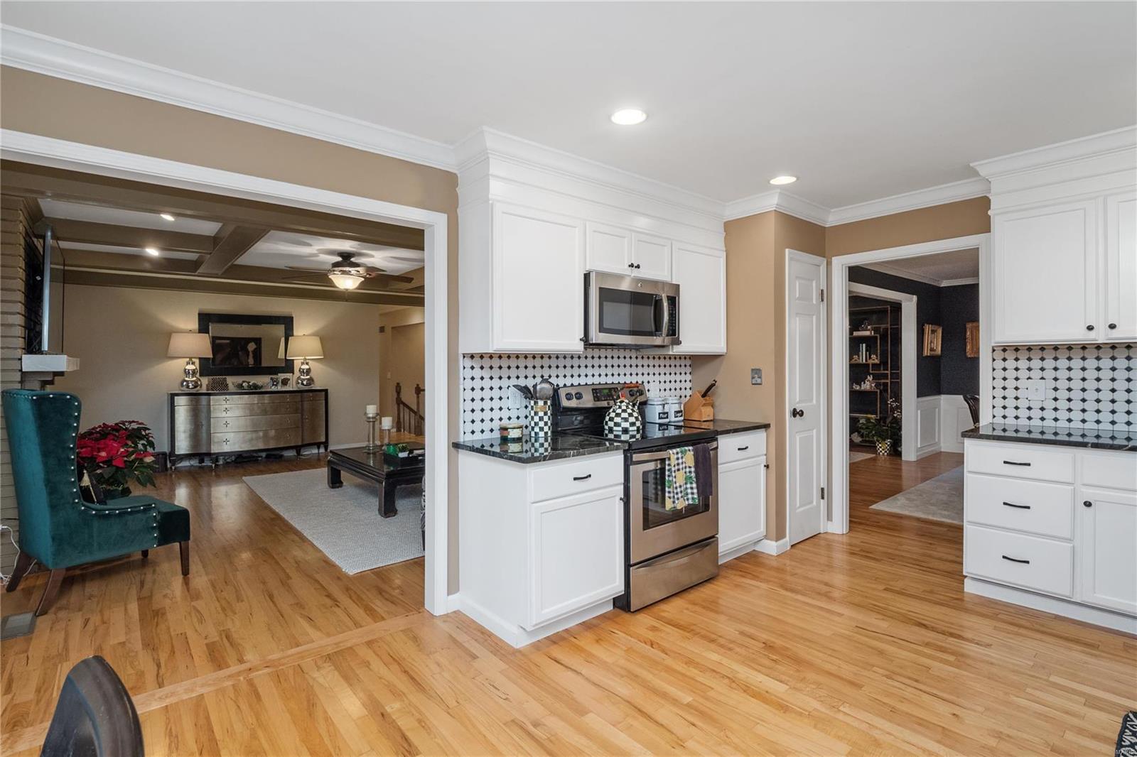534 Hickory Ridge Court St. Louis, MO 63131 - Photo 10 of 34 Gallery Image 10