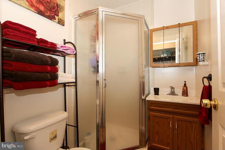 2000 Sullivan Lane Silver Spring, MD 20906 - Photo 8 of 17 Bath
