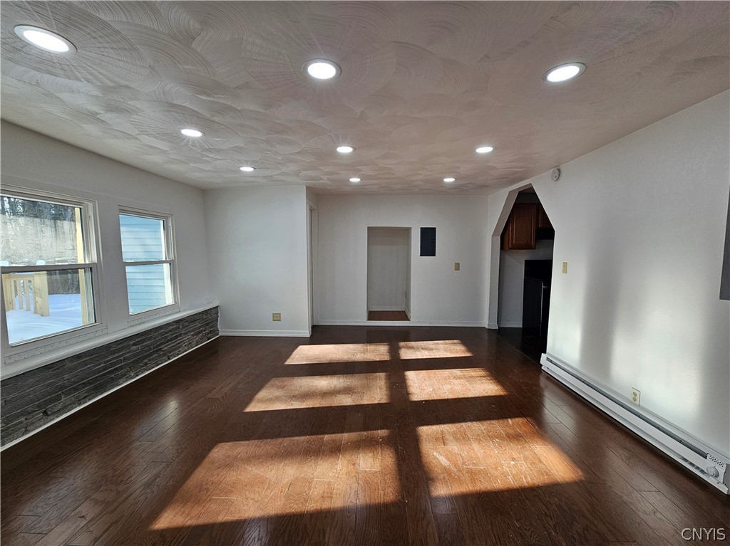 344 Brown Road Frankfort, NY 13340 - Photo 4 of 38