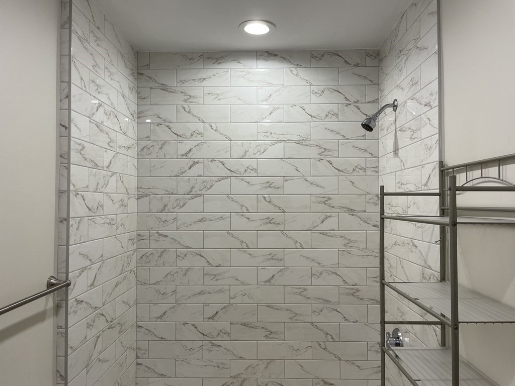 182 Swanson Road, Unit 319 Boxborough, MA 01719 - Photo 14 of 21 Gallery Image 14