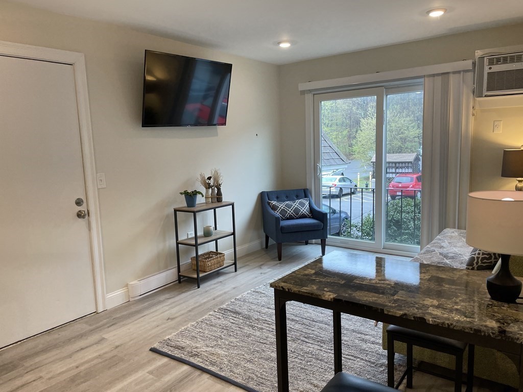182 Swanson Road, Unit 319 Boxborough, MA 01719 - Photo 4 of 21 Gallery Image 4