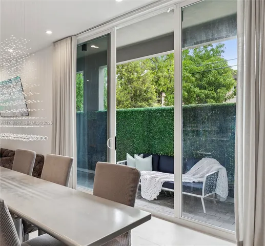 $19,800 | 3580 Southwest 23rd Street, Unit 3580, Miami, FL 33145