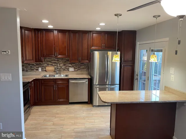 $3,100 | 13684 Wildflower Lane, Clifton, VA 20124