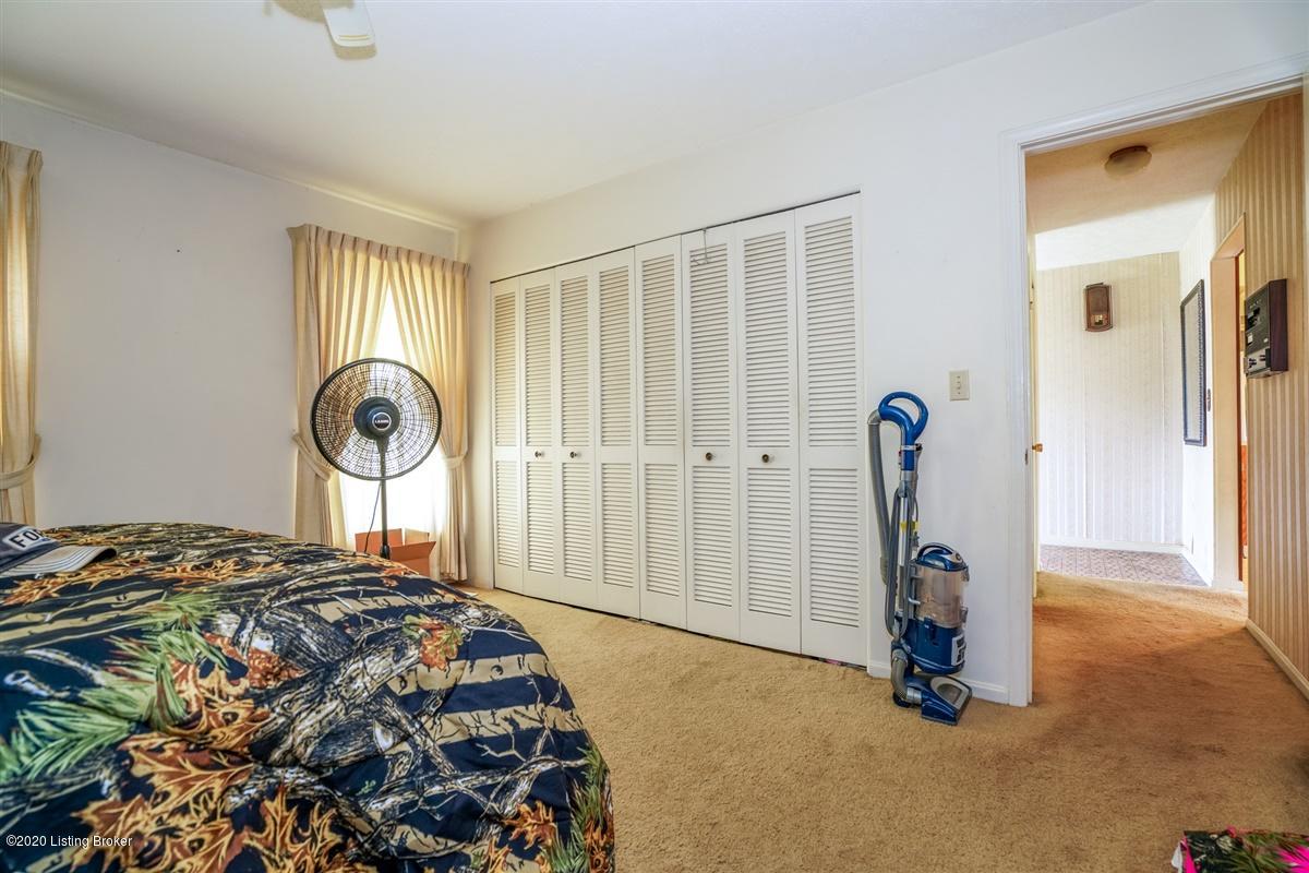 6611 Hollow Tree Road Louisville, KY 40228 - Photo 14 of 47 Master Bedroom