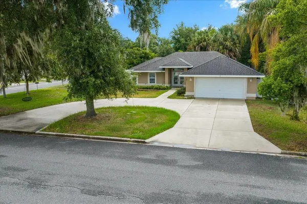 $384,900 | 60 Owens Street, Umatilla, FL 32784