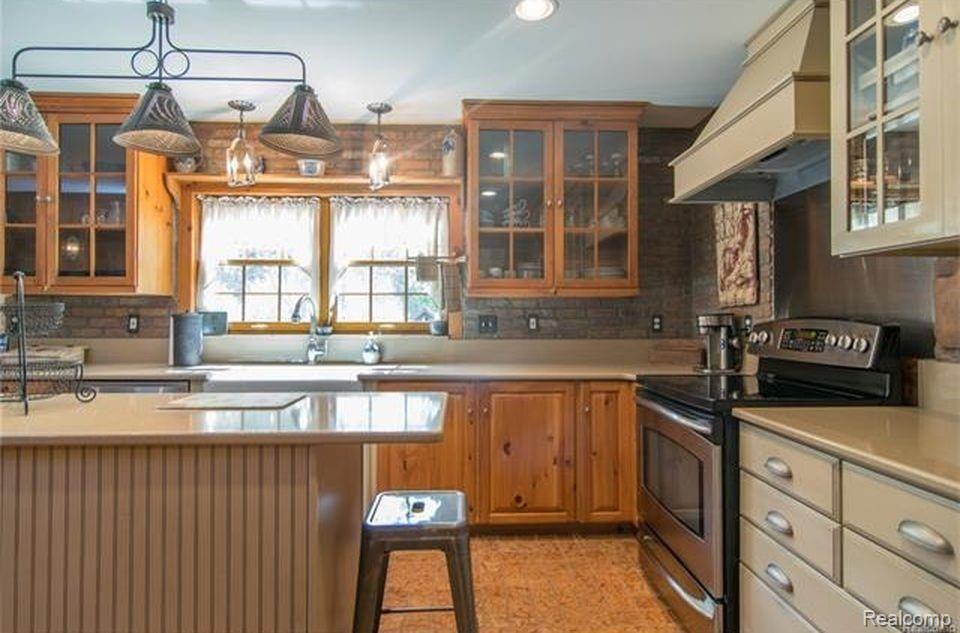 4916 Bullard Road Hartland, MI 48353 - Photo 15 of 62 15.jpg