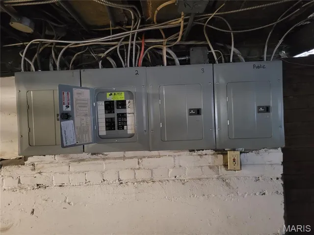 $599,000 | 760 Syracuse Avenue, University City, MO 63130