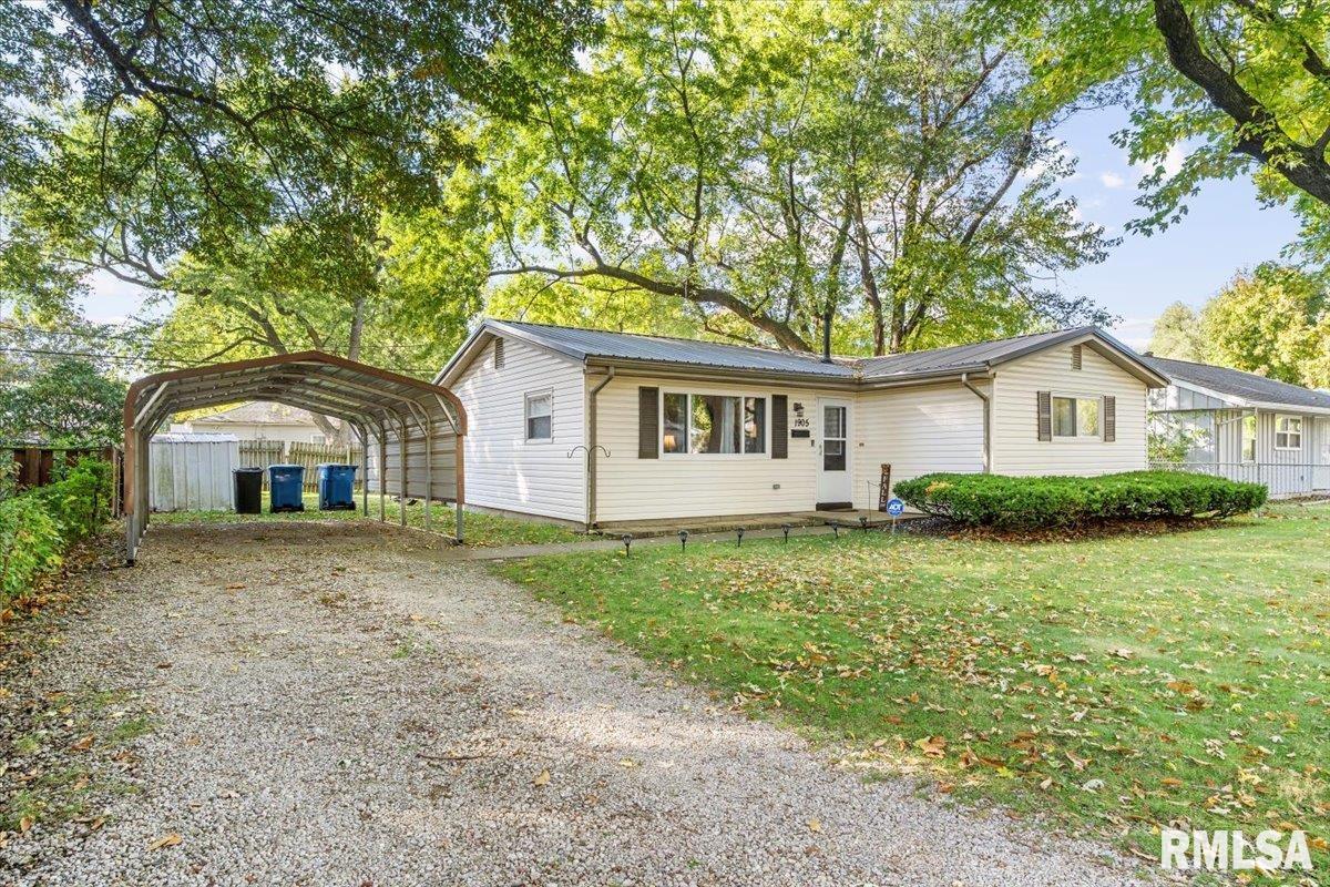 1905 Greentree Road Springfield, IL 62703 - Photo 3 of 26