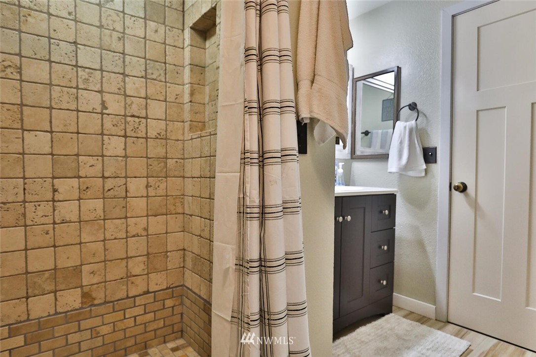 14514 Southeast 165th Place Renton, WA 98058 - Photo 27 of 40 Gallery Image 27
