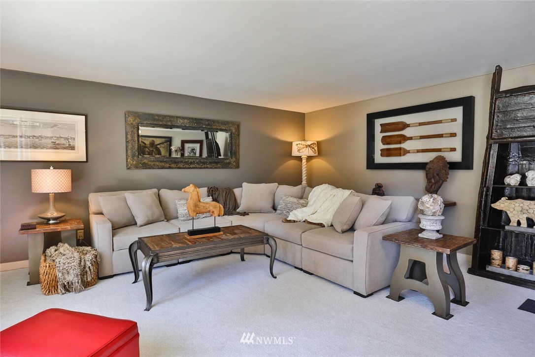 14514 Southeast 165th Place Renton, WA 98058 - Photo 6 of 40 Gallery Image 6