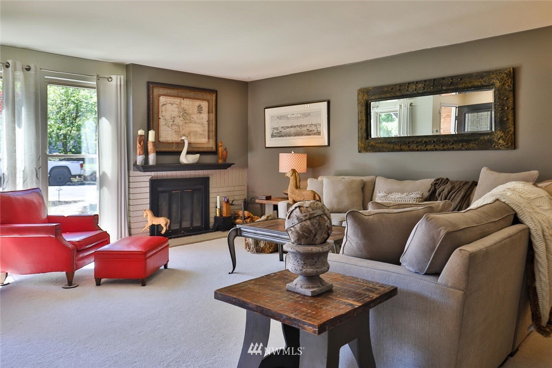 14514 Southeast 165th Place Renton, WA 98058 - Photo 8 of 40 Gallery Image 8