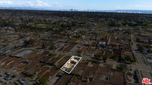 a view of roof with city view
