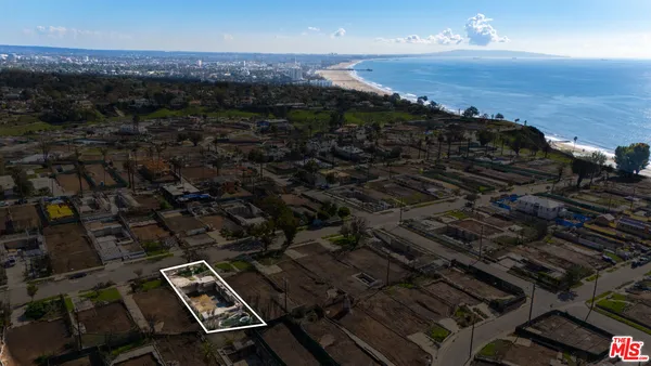 $2,750,000 | 533 VÃa De La Paz, Pacific Palisades, CA 90272