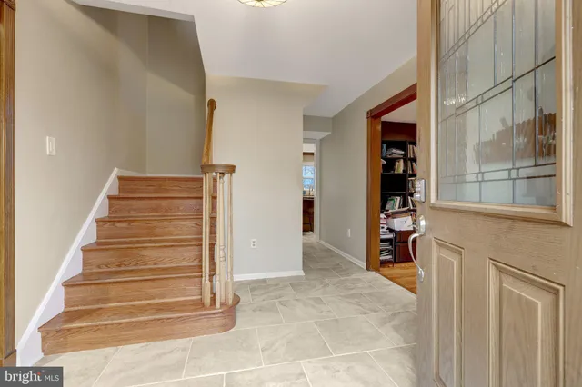 a view of entryway with a front door