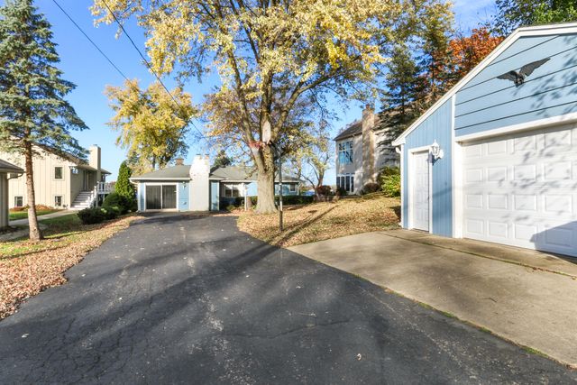 40206 91st Street, Genoa City, WI 53128